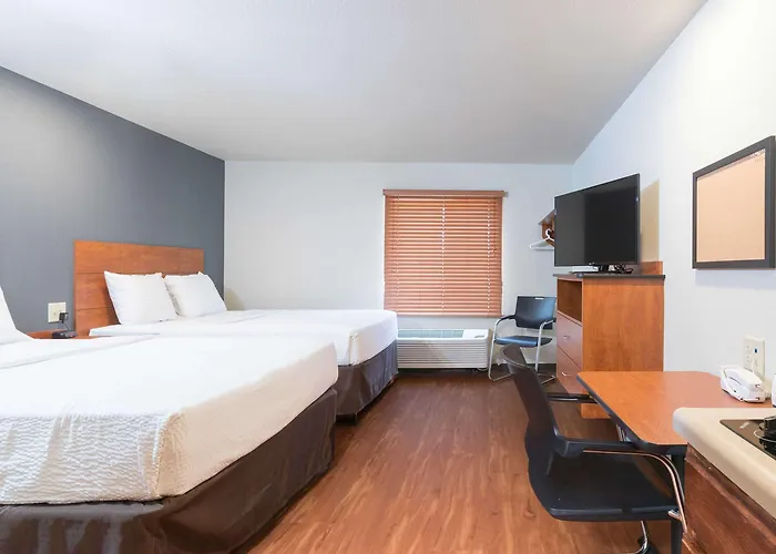 Woodspring Hotel Lafayette